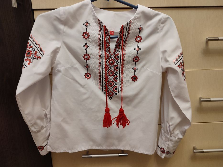 Вышиванка на девочку 6-7 лет