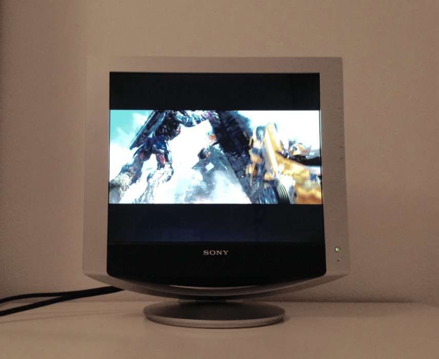 Monitor LCD Sony 17
