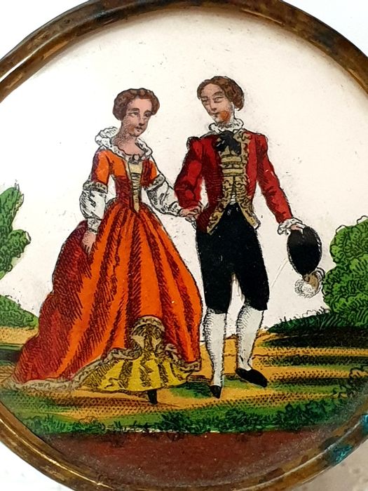 Linda  rara, antiga caixa de pó de arroz  Sec. XIX