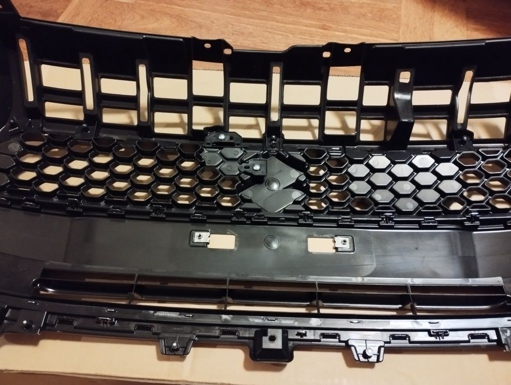 Grill Suzuki Swift MK8 2020.