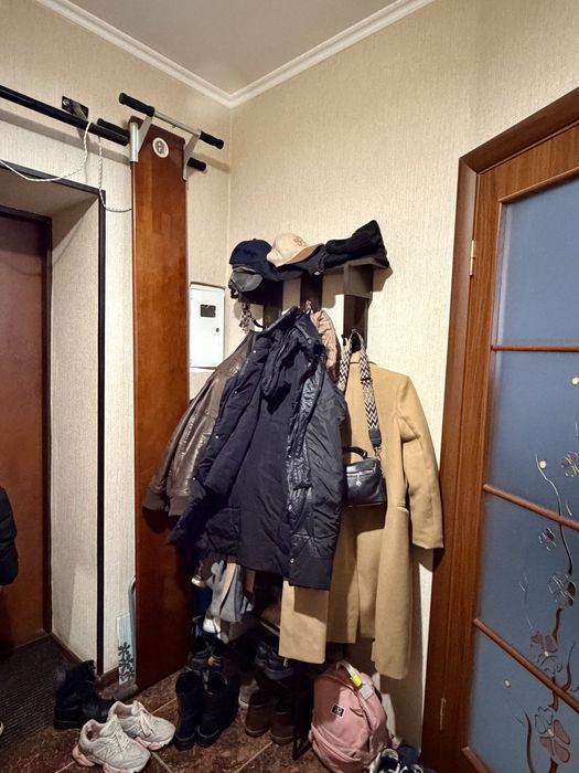 Продаж 1к цегла Озерна Виставка біля озера