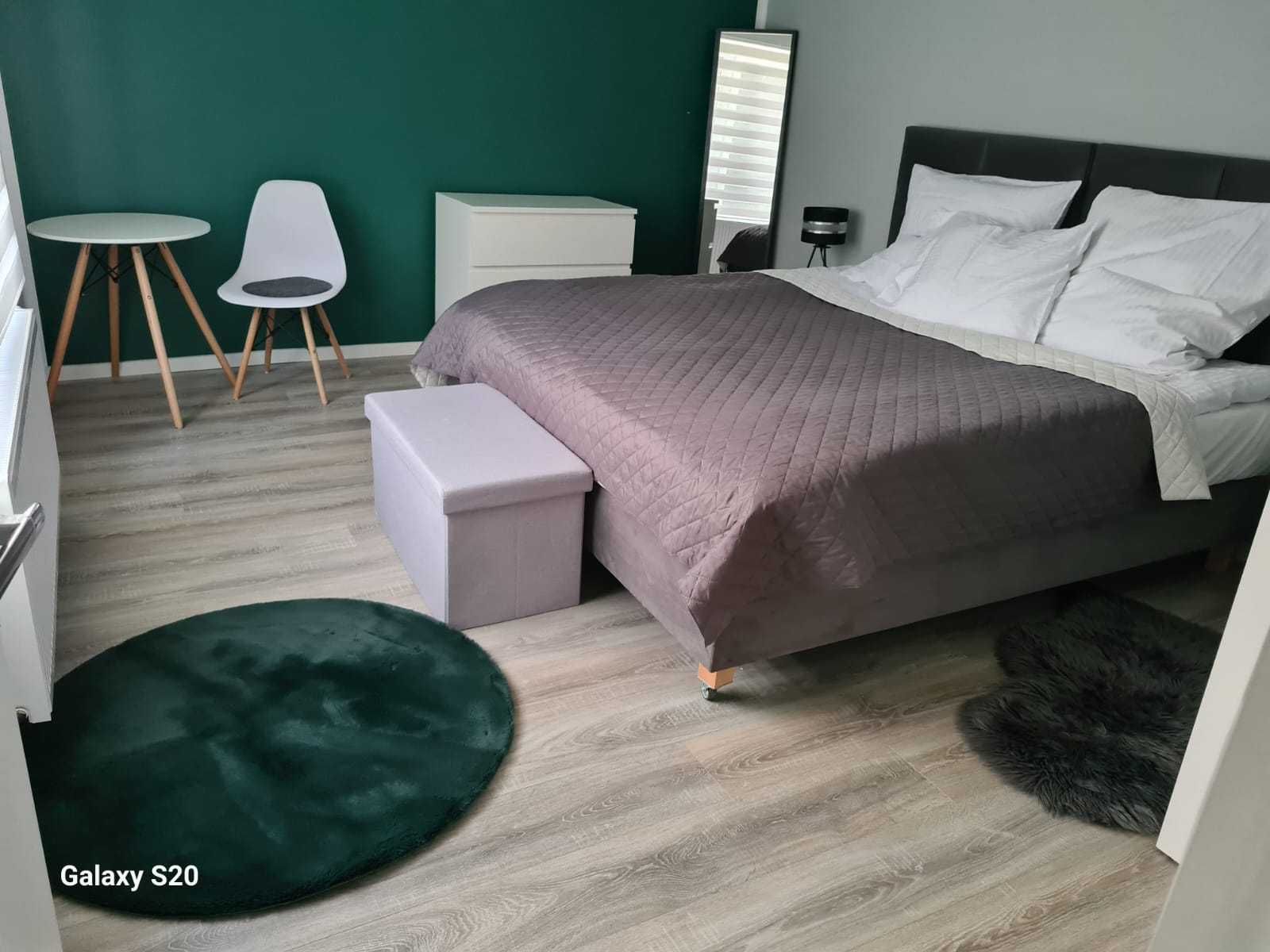 Dom nad jeziorem, linia brzegowa, pomost, jacuzzi, Lubniewice