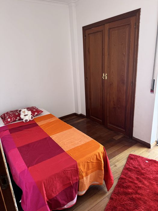 Quarto para arrendar no montijo