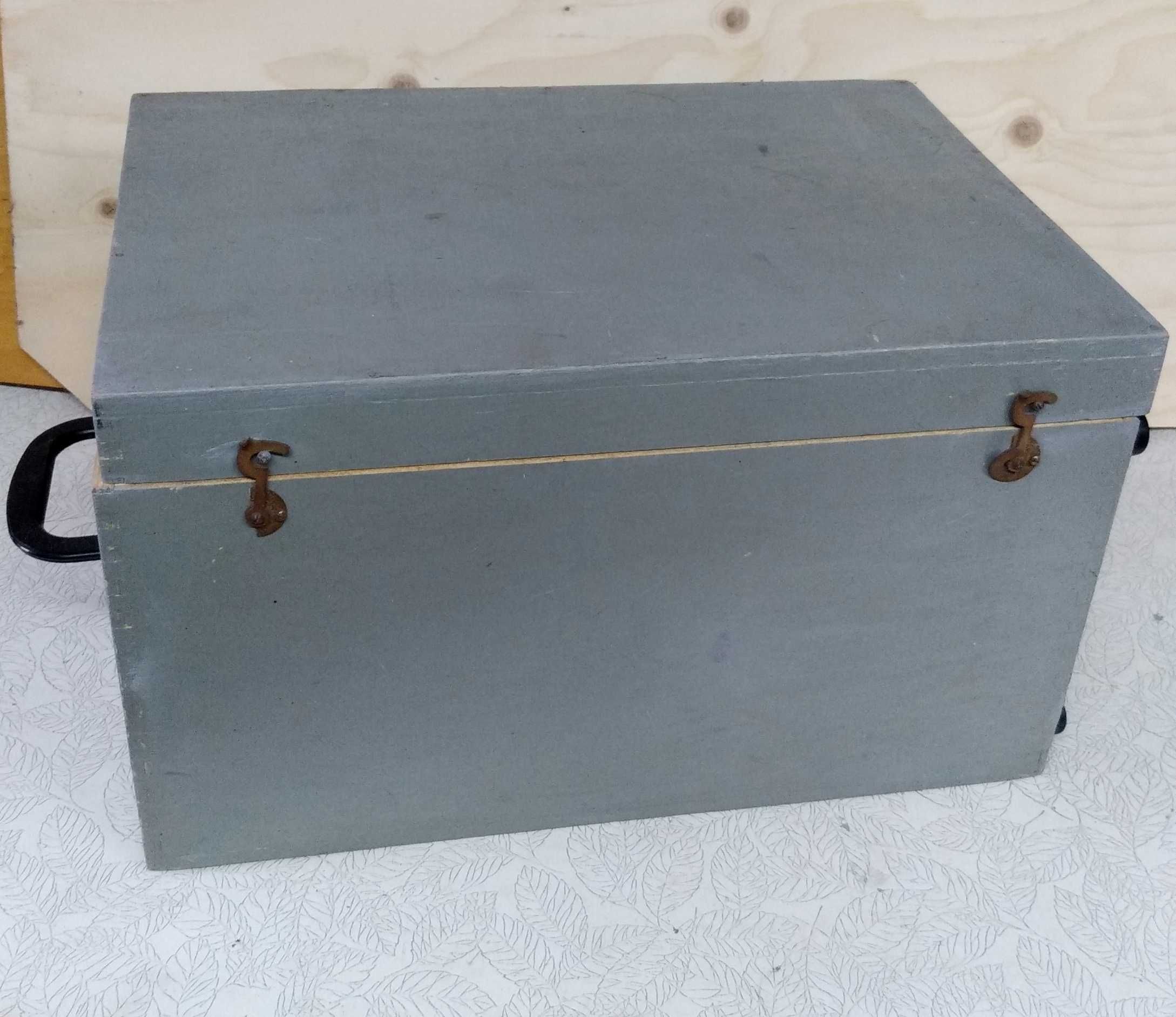 Ящик деревянный с откидной крышкой советский