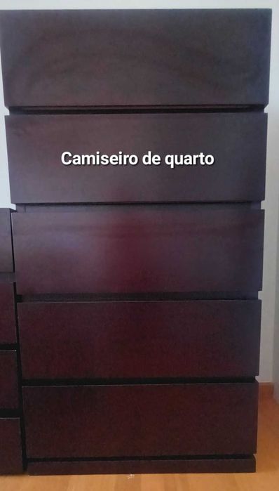 Camiseiro e mesas de cabeceira