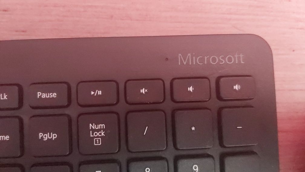 Microsoft bezprzewodowa klawiatura i mysz nowa zestaw deskorolka 900