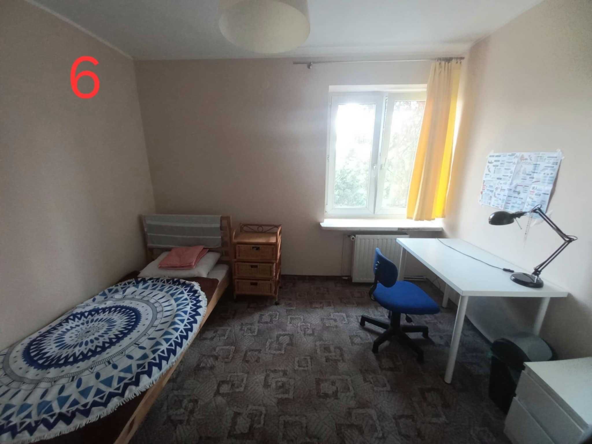 pokój od 01.08 Borowska 197