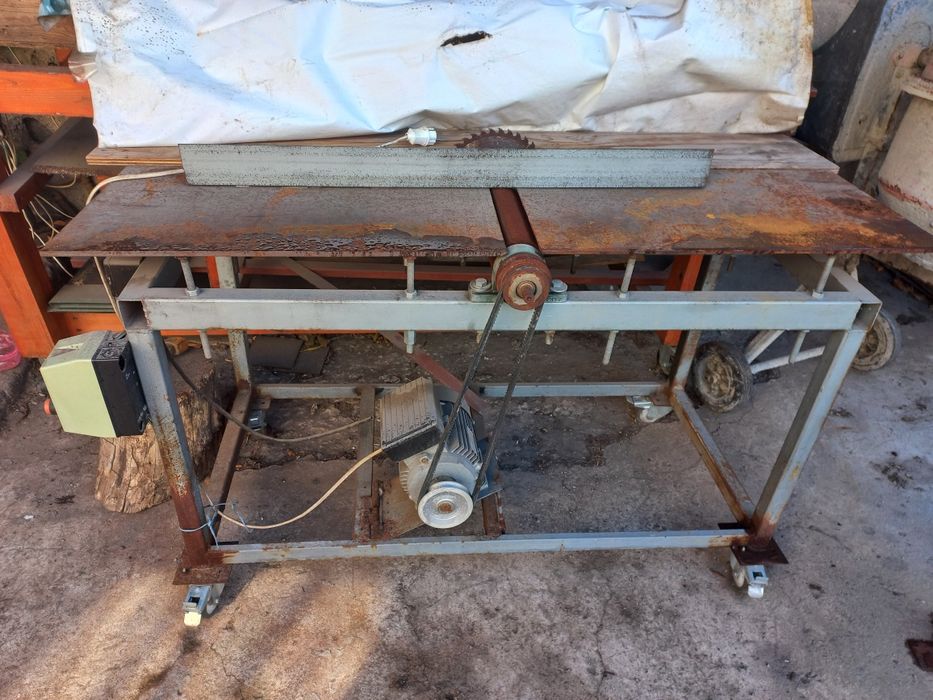 Деревообрабатывающий станок