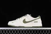Nike dunk low x supreme