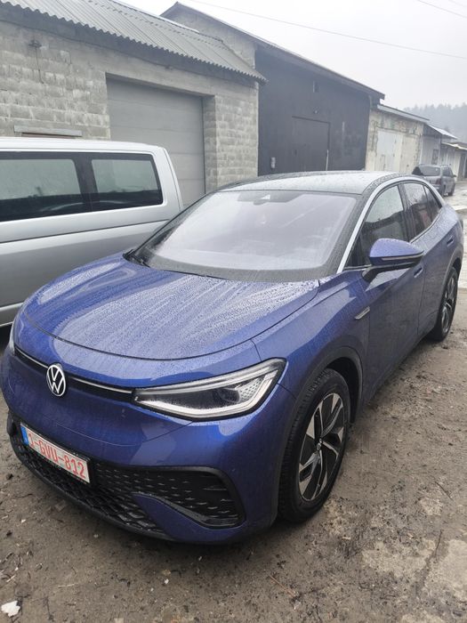 Aвтомобіль Wolwagen ID5 PRO