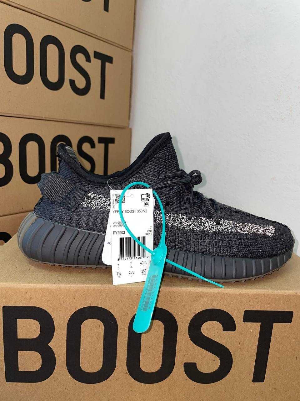 Кроссовки Adidas yeezy 350 cinder / Адидас изи 350 черные рефлективные