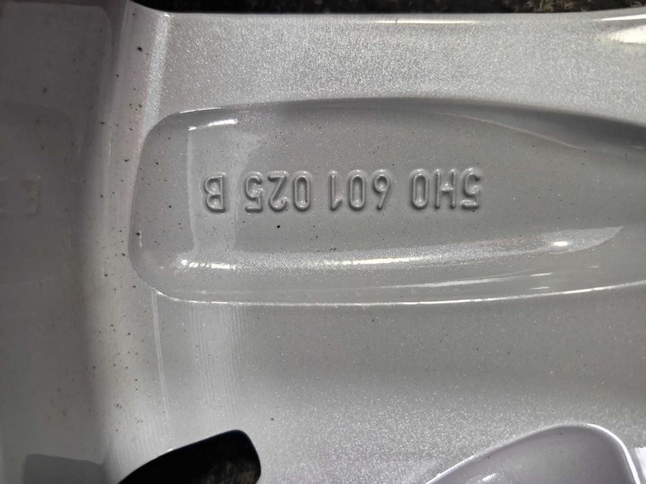 Komplet nowych kół aluminiowych VW 17"