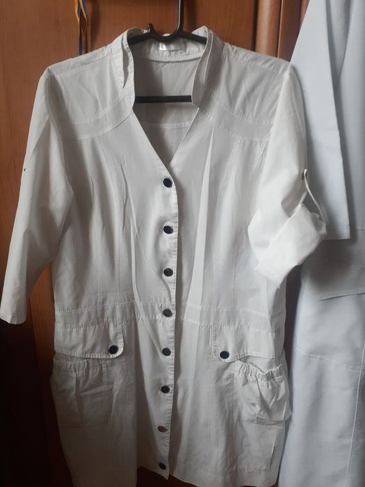 Продаю медицинский халат, костюм