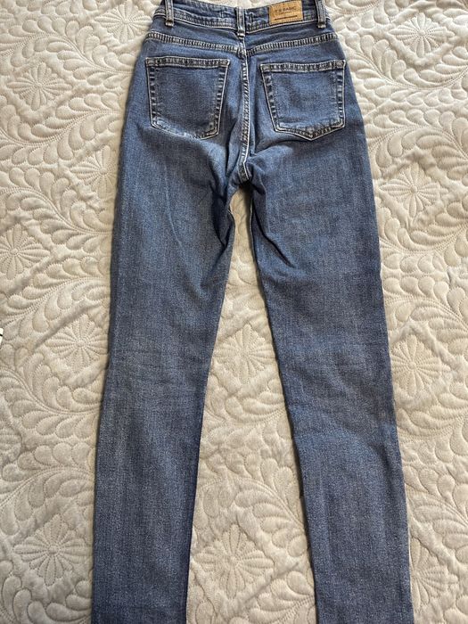 Жіночі джинси