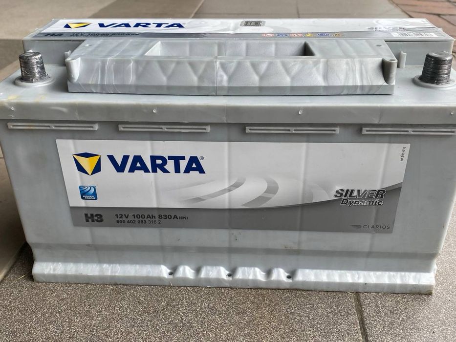 Акумулятор Varta 100ah