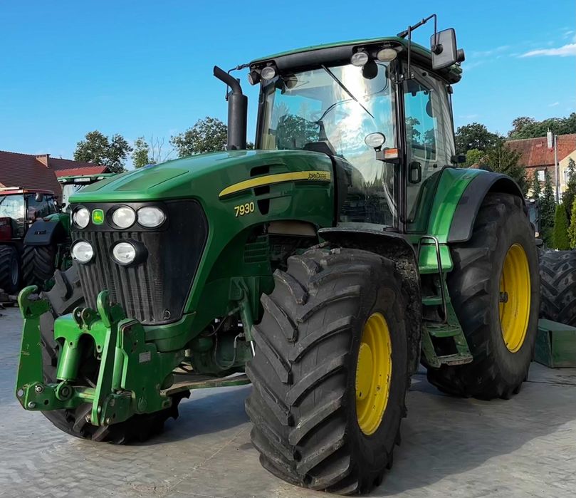Ciągnik John deere 7930