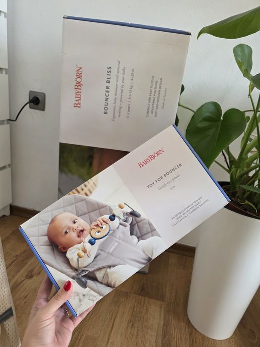 Leżaczek bujaczek babybjorn mesh pearl rose