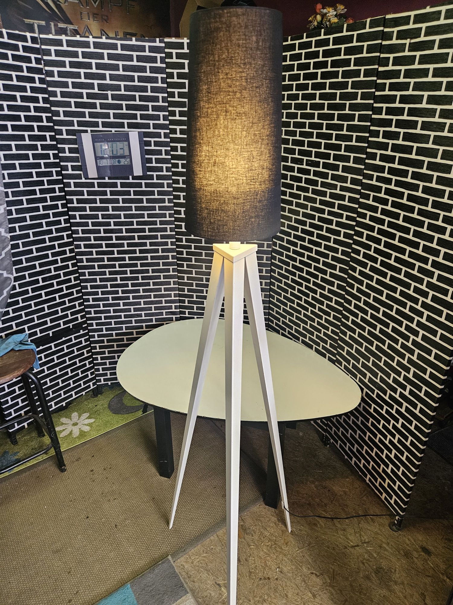 Lampa podłogowa tripod