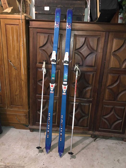 2 skys com 2 pegas bom estado