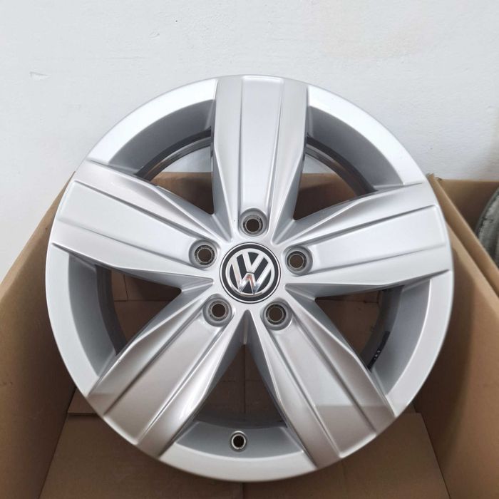 Oryginalne felgi aluminiowe 16'' VW 5x112 6J ET50  FA0243