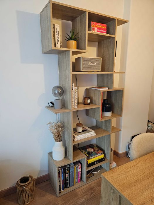 Estante madeira cor carvalho sonoma (6 meses de uso)