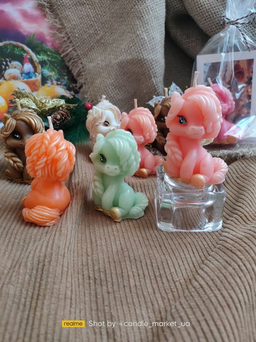 Свічка конячка, кінь . Новий рік. Різдво. Свечи. Восковые. Шишки гном,