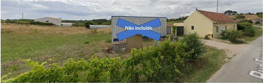 Propriedade com pequena casa Alcoentre
