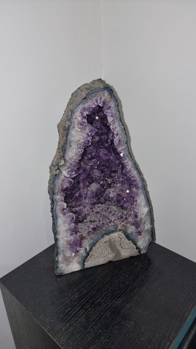 Geoda de Ametista Natural  33 cm  Cristais Roxo Intenso
