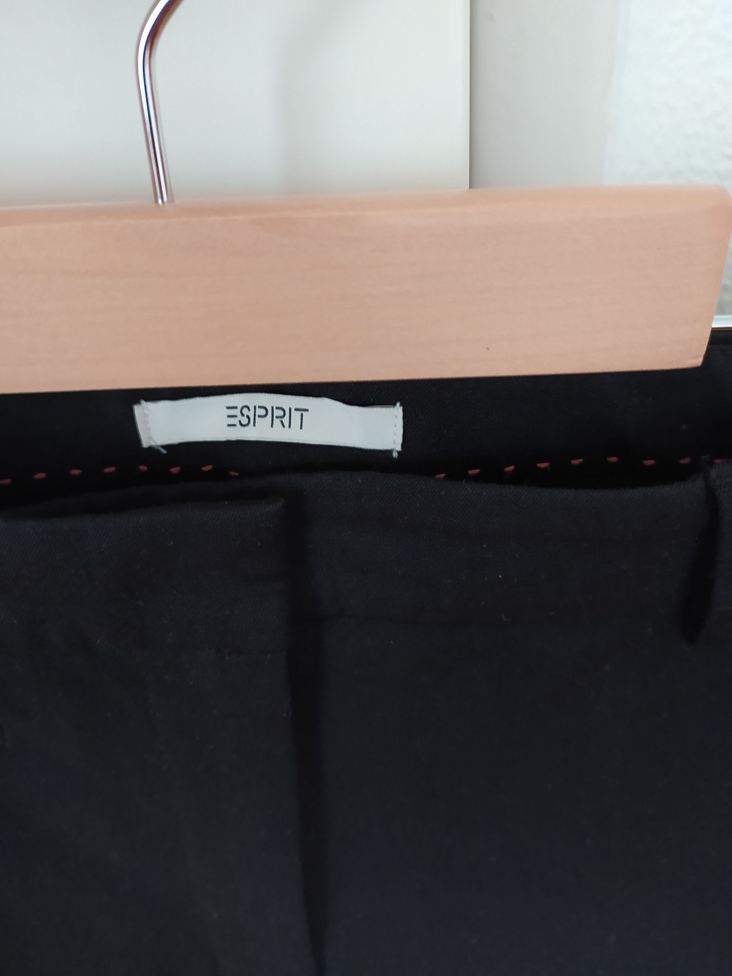 Esprit czarne spodnie chinosy cygaretki rozm.34 bawełna z wiskozą