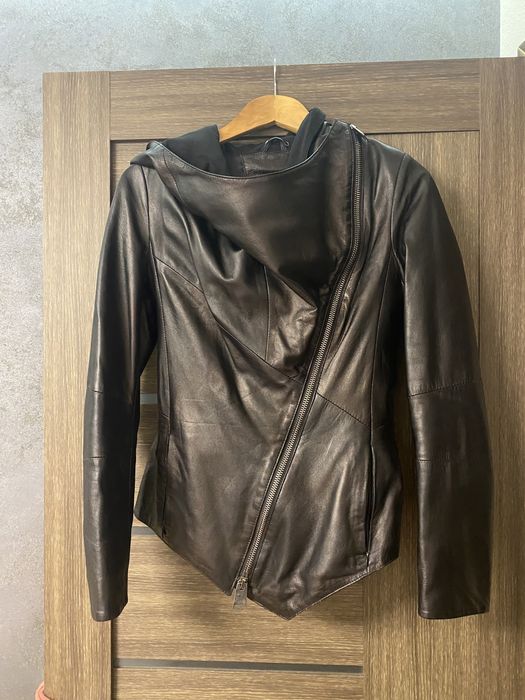 Курточка косуха кожанная размер S