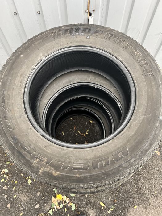 Резина Toyota Land Cruiser Prado 265/65 R17 Bridgestone Dueler H/T
