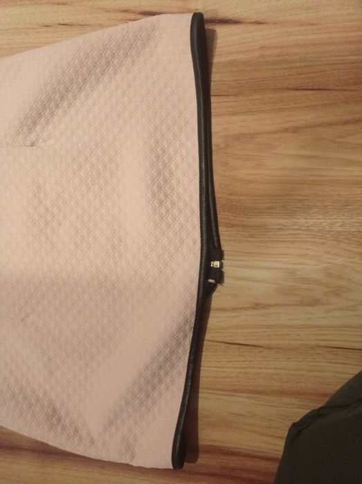 Bluzka różowa, pikowana rozmiar XS, stan idealny. Na mnie już z