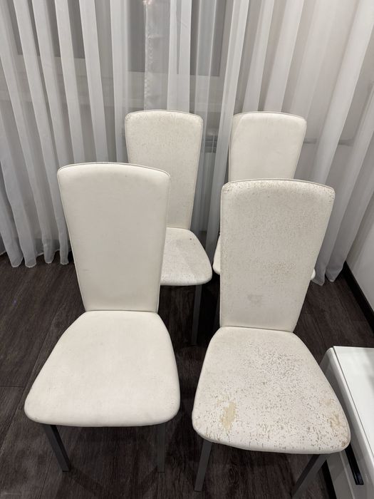 Кухонні стілці на перетяжку (реставрацію)