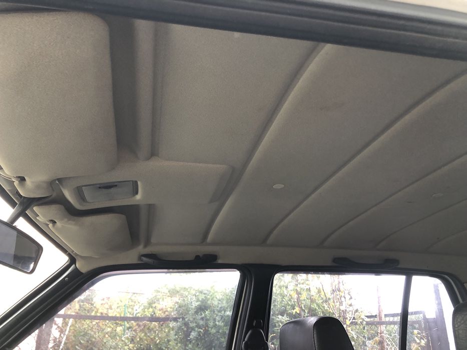 Volkswagen Golf 1.6 бенз 90г