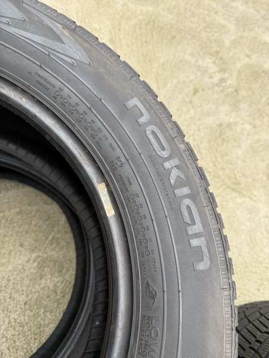 225/60/16 Nokian WR A4