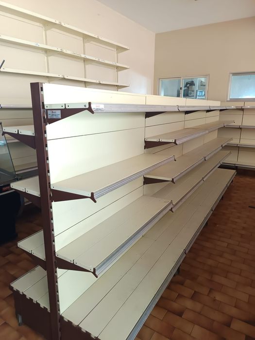 Aluga se supermercado ou outro ramo
