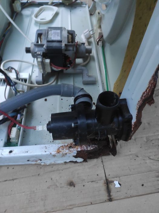 Hotpoint ariston arsl 109 пральна машина на деталі 
5 kg прална