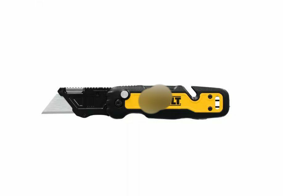 Нож Dewalt DWHT10992 Push and Flip с отсеком для хранения 5 лезвий.