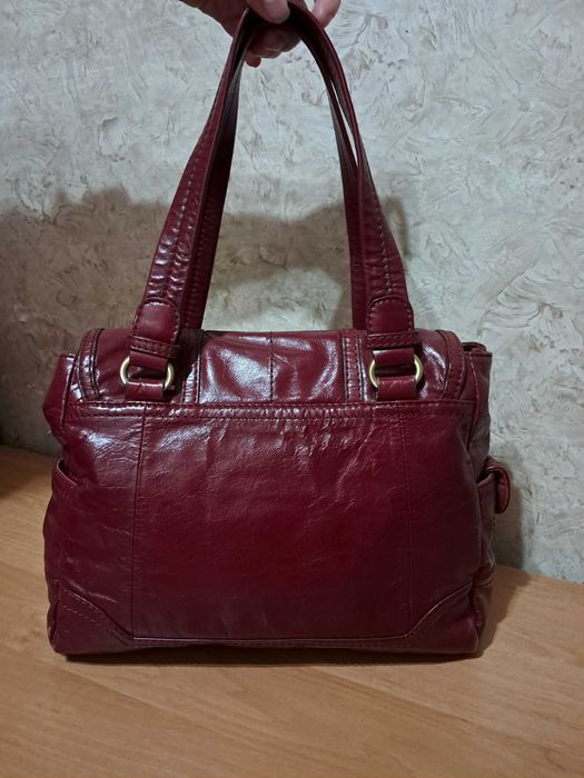 Сумка з лакованої шкіри Tula