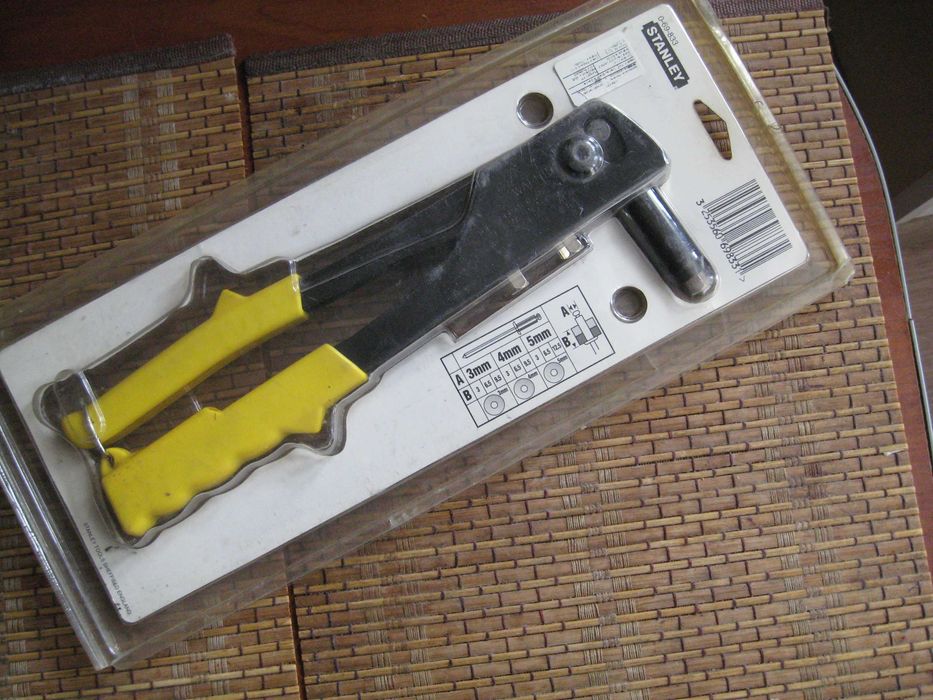 Ключ заклепочный  STANLEY MR 33.