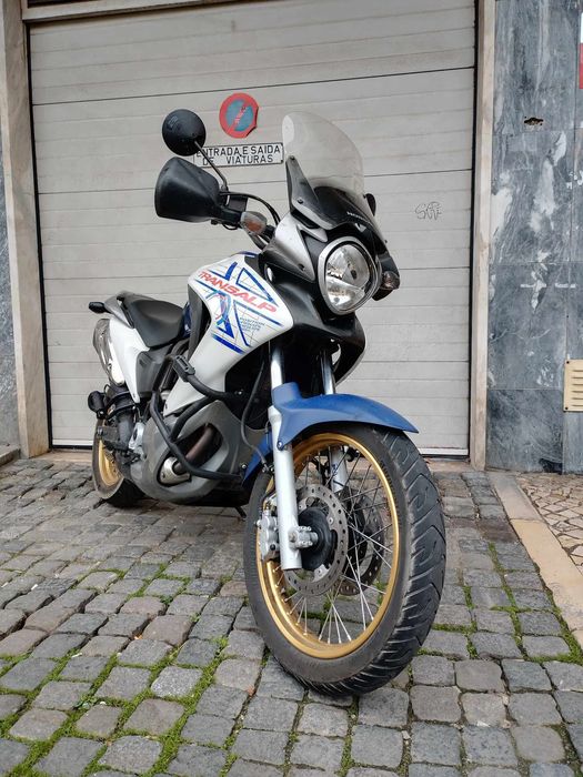 Honda Transalp 700cc