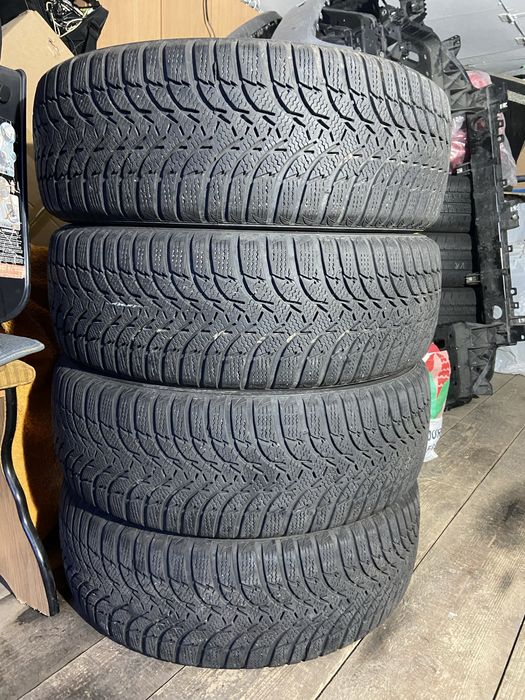 Зимова гума KUMHO 225/60 R17