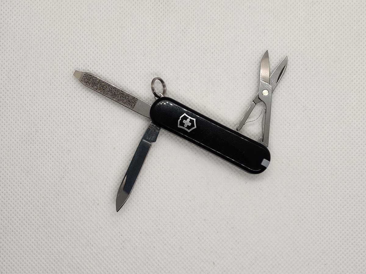 Victorinox Classic SD czarny scyzoryk