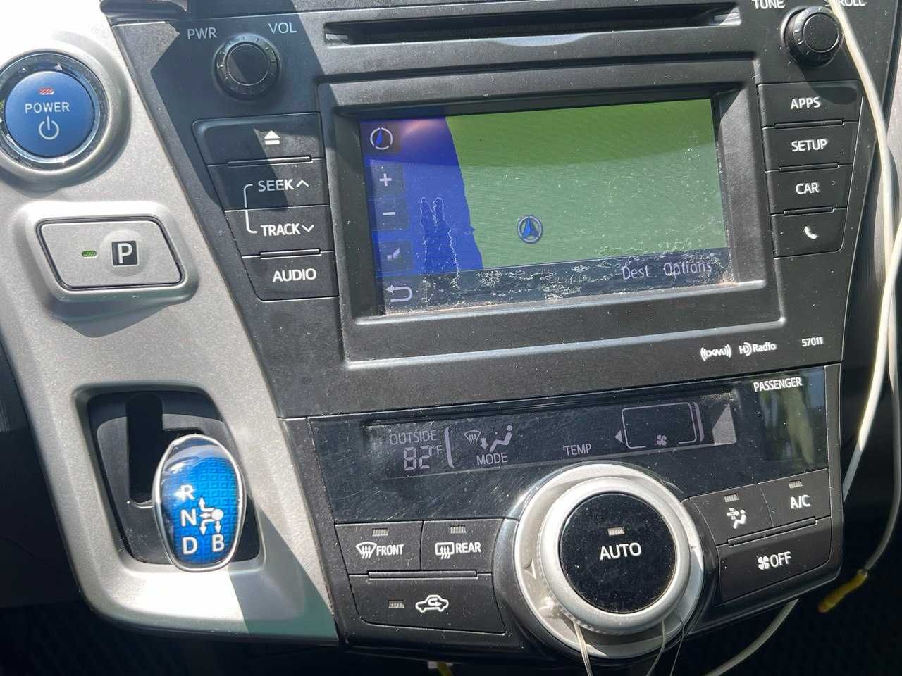 Продам TOYTA PRIUS V 2014