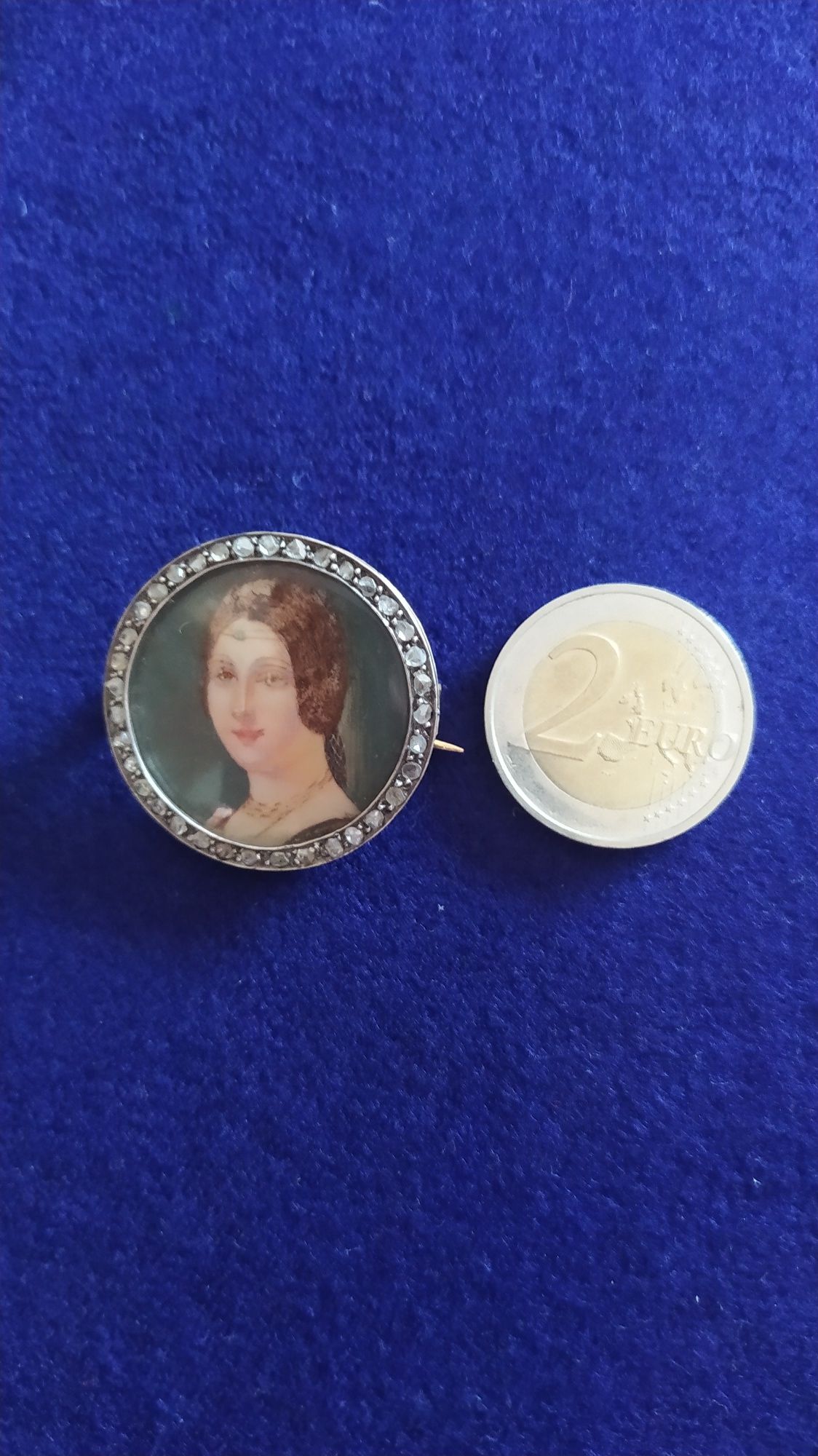 Pregadeira de ouro com prata e diamantes