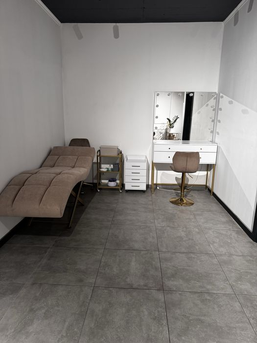 Оренда місця для бровиста / візажиста IQ центр