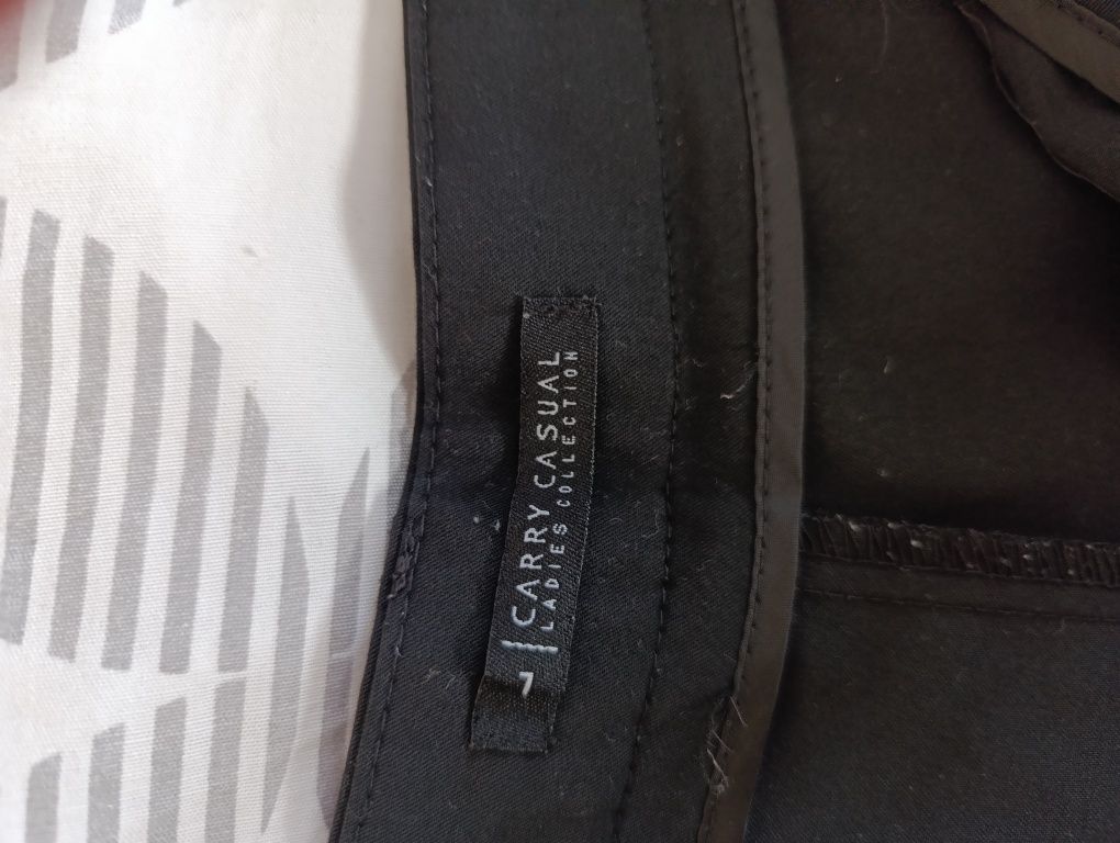 Spodenki bermudy damskie Carry