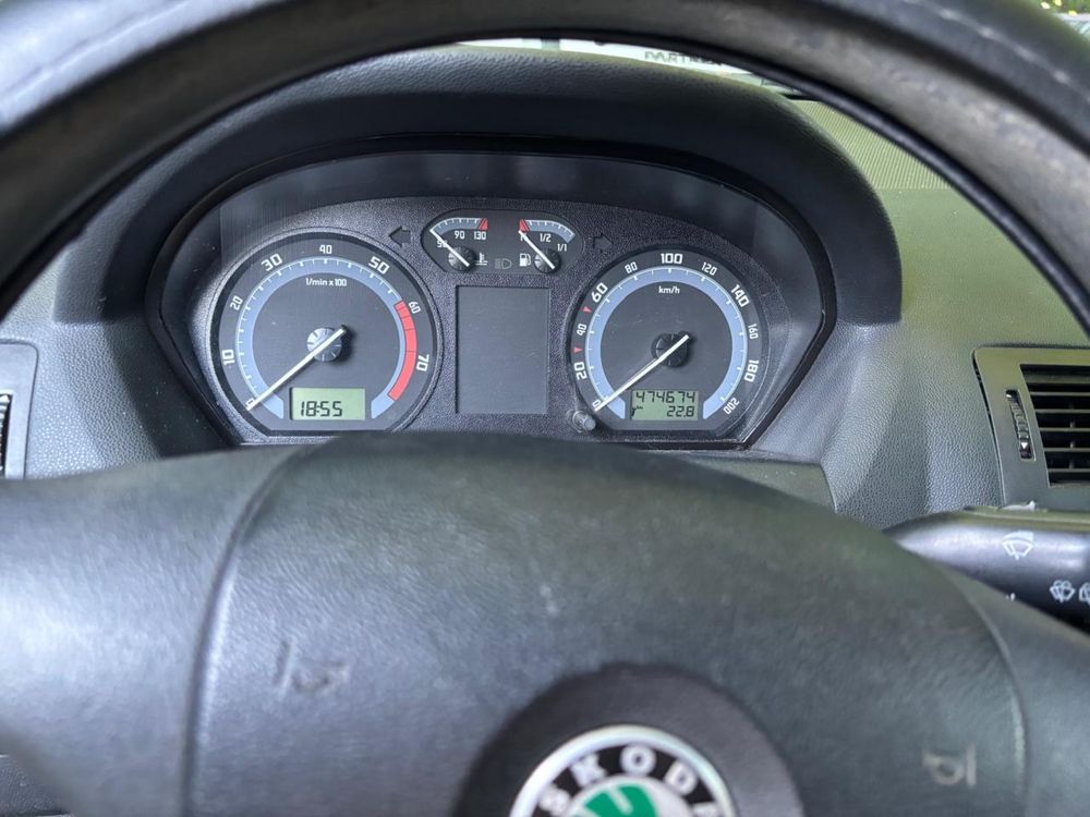 Продаю skoda фабия