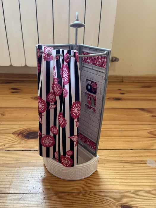 Меблі для Барбі, шафа для Барбі