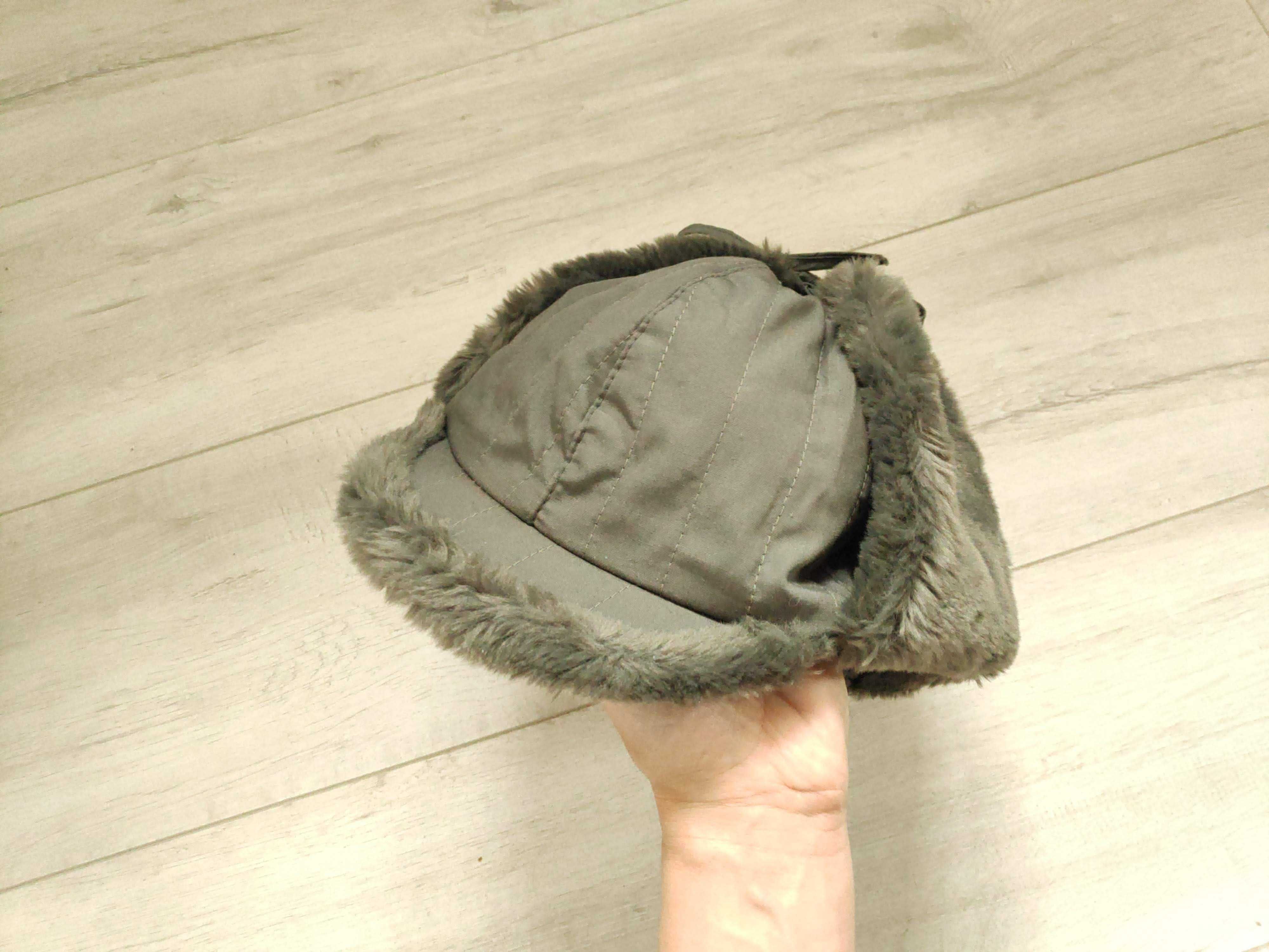 Zimowa szara czapka z nausznikami
